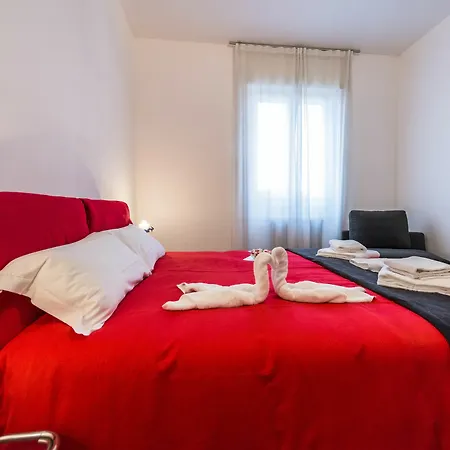 Lapacano Art Galery Guest house
